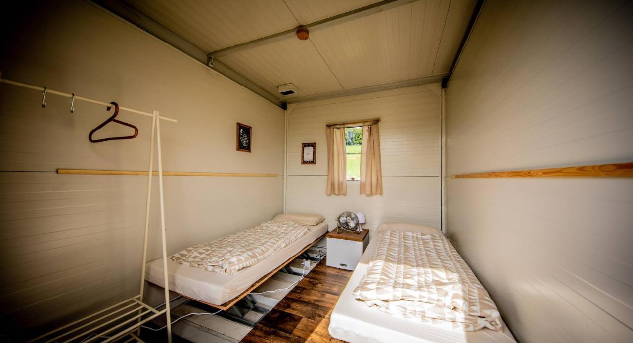 Schipkau Dtm Lodge Camp Am Lausitzring מראה חיצוני תמונה